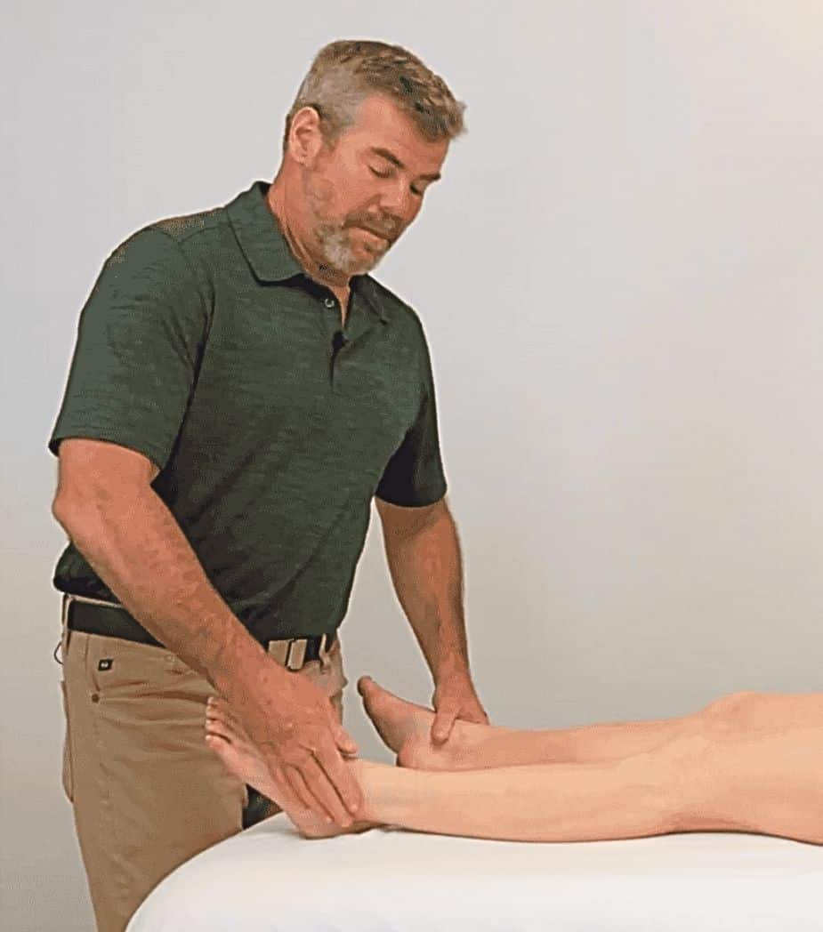 Matt Callison doing MMT | SPORTSMEDICINEACUPUNCTURE.COM
